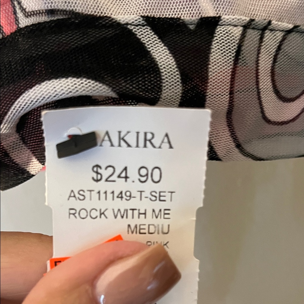 AKIRA Pink and Black Swirl Top - Picture 2 of 2